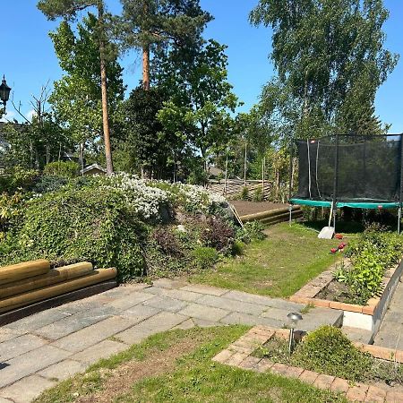 Villa Stockholm Taby ภายนอก รูปภาพ