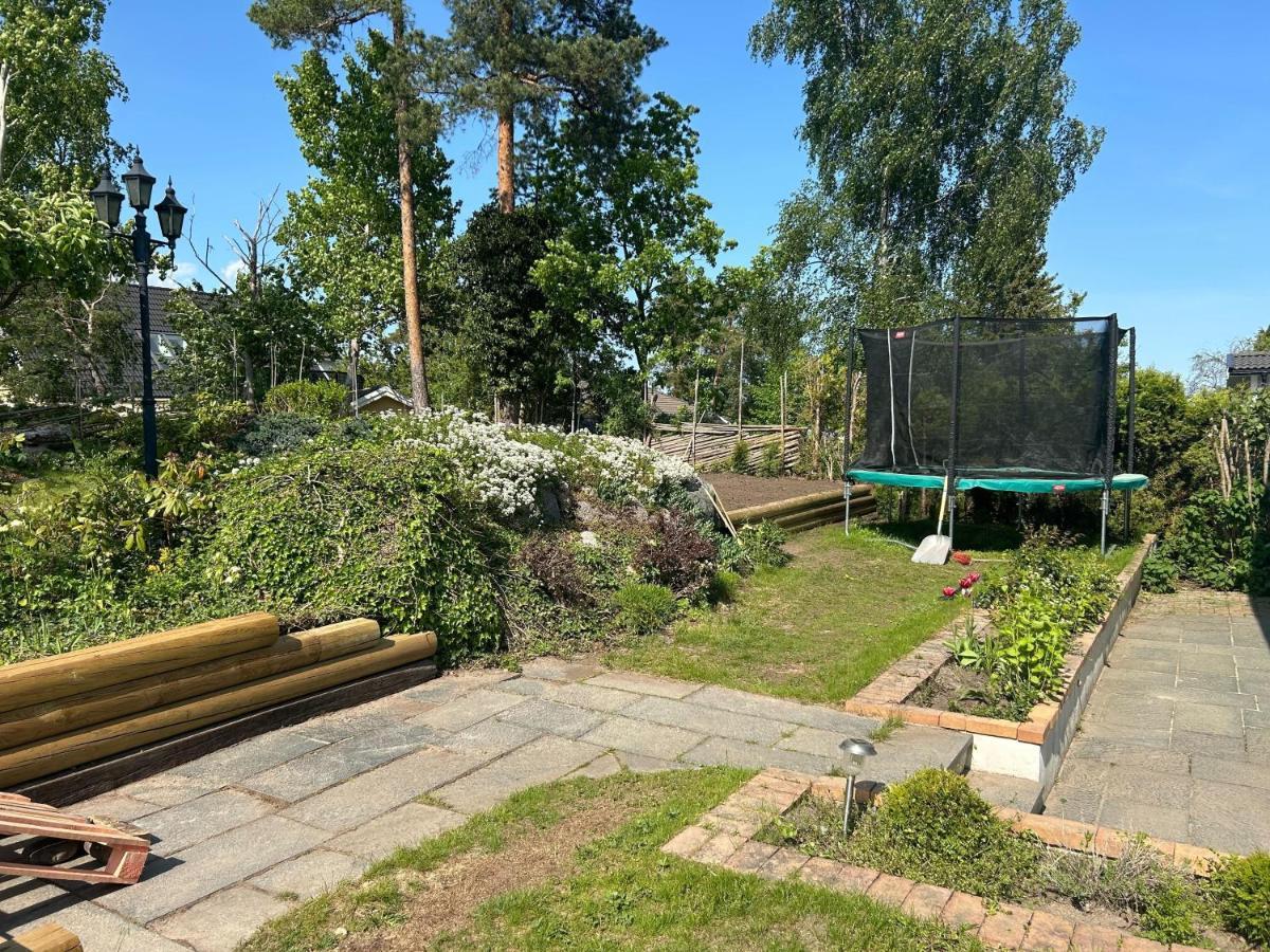 Villa Stockholm Taby ภายนอก รูปภาพ
