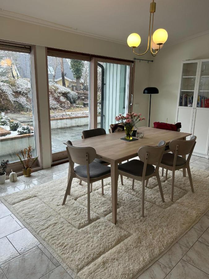 Villa Stockholm Taby ภายนอก รูปภาพ