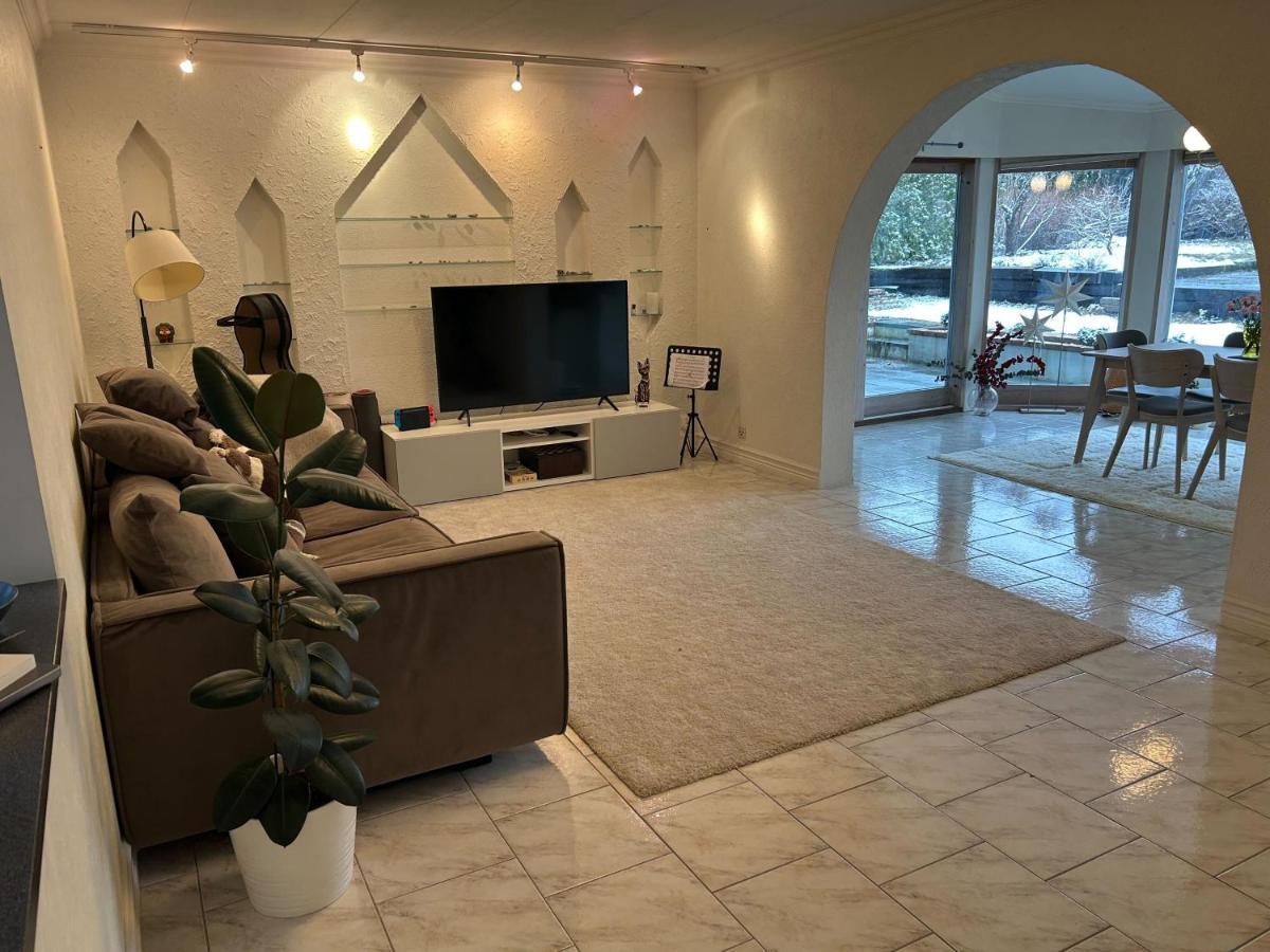 Villa Stockholm Taby ภายนอก รูปภาพ