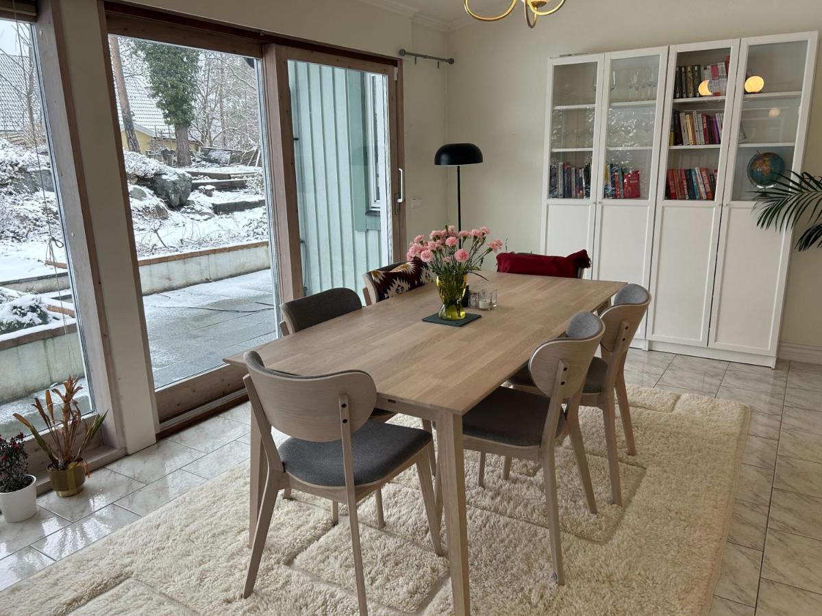 Villa Stockholm Taby ภายนอก รูปภาพ
