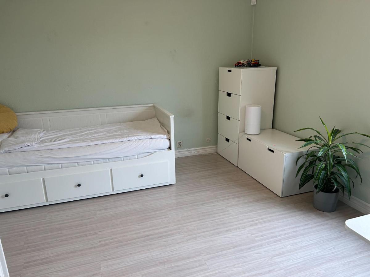 Villa Stockholm Taby ภายนอก รูปภาพ