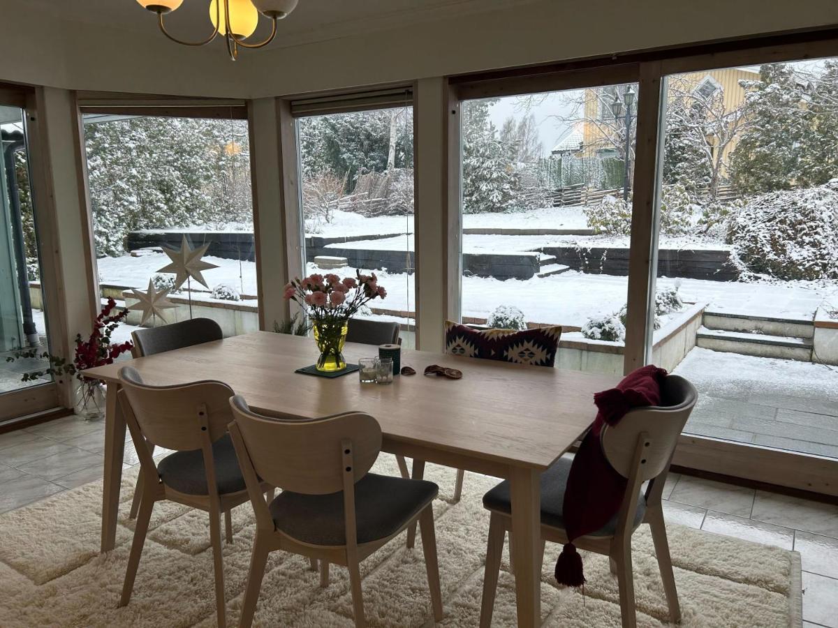 Villa Stockholm Taby ภายนอก รูปภาพ